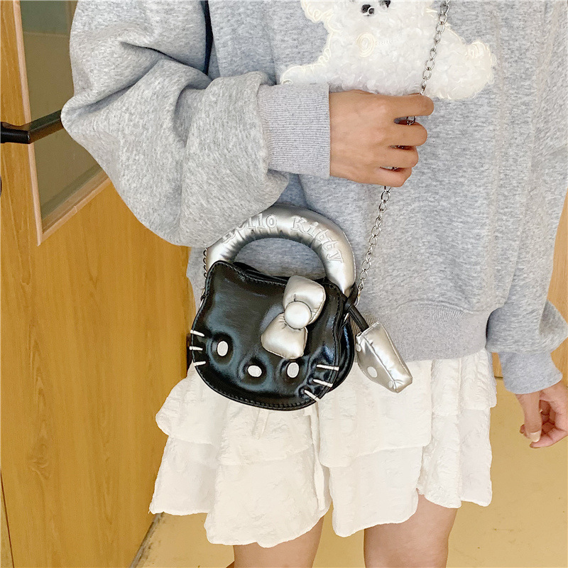 Sanrio Hello Kitty Crossbody M - Luxury Bags Japan incelemesi ve fiyatı