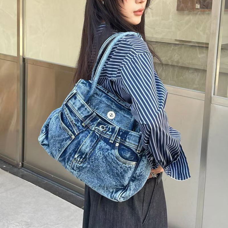 Kadınlar için pantolon şekli d - Luxury Bags Denim incelemesi ve fiyatı