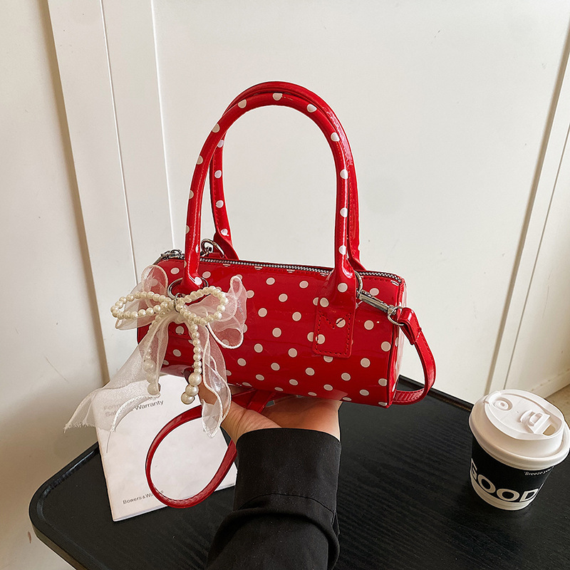 Kadınlar için Sevimli Puantiye - Top Handle Patent Bag incelemesi ve fiyatı
